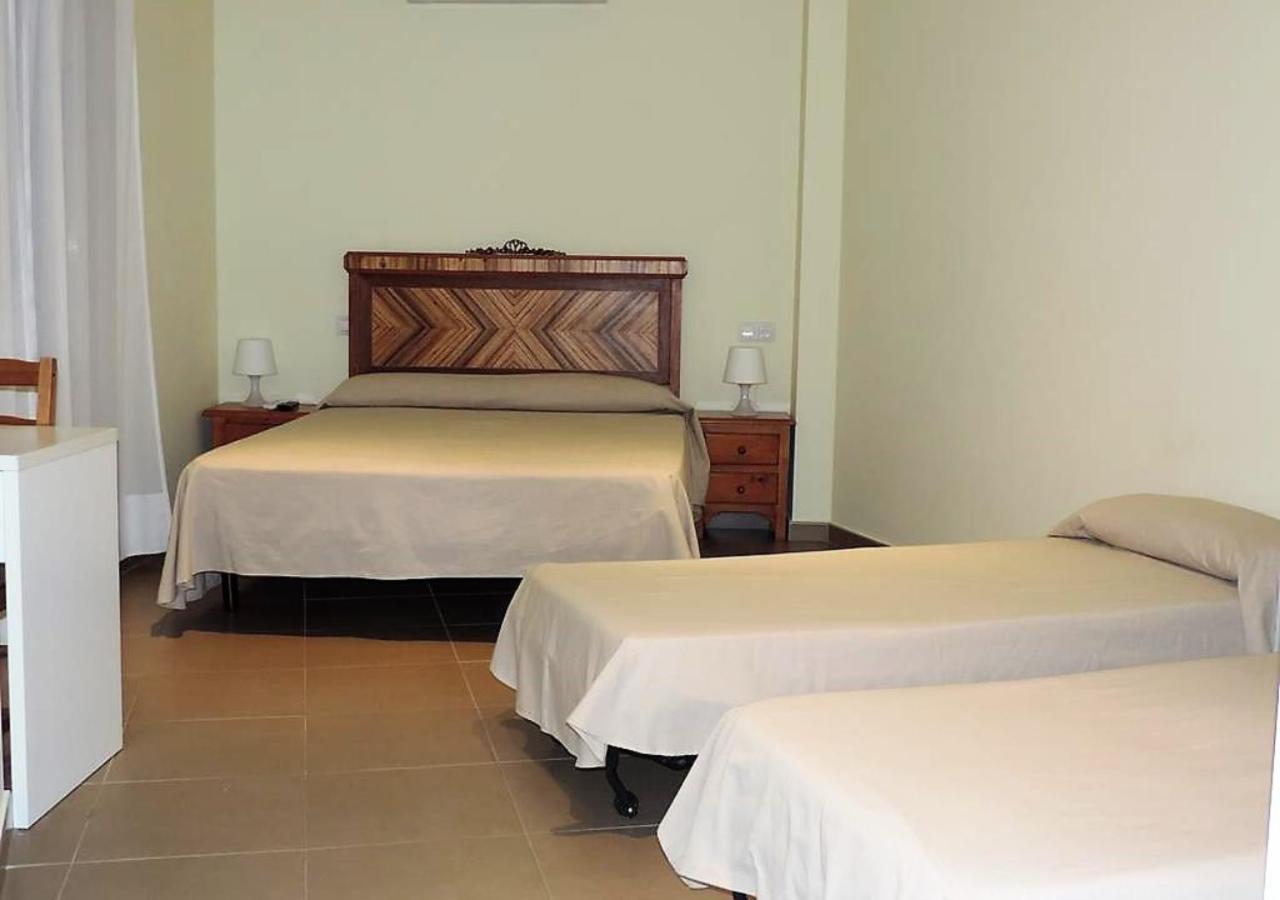 Hostal La Placeta Arbeca Esterno foto